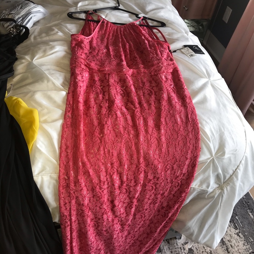 Dress - Picture 2 of 3